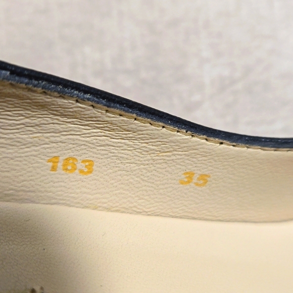 L.K.Bennett London Harper heels/pumps, black leather, size EU 35/US 5. - Picture 6 of 6